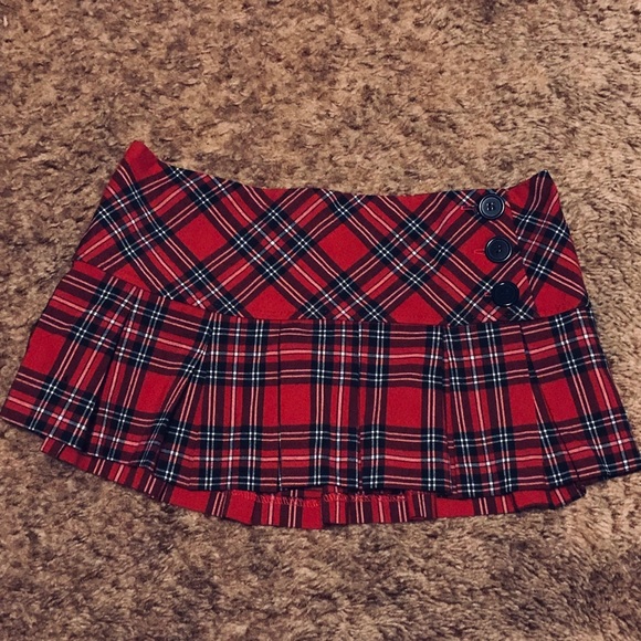 Rue21 Dresses & Skirts - 🚫SOLD🚫 Red plaid pleated mini skirt